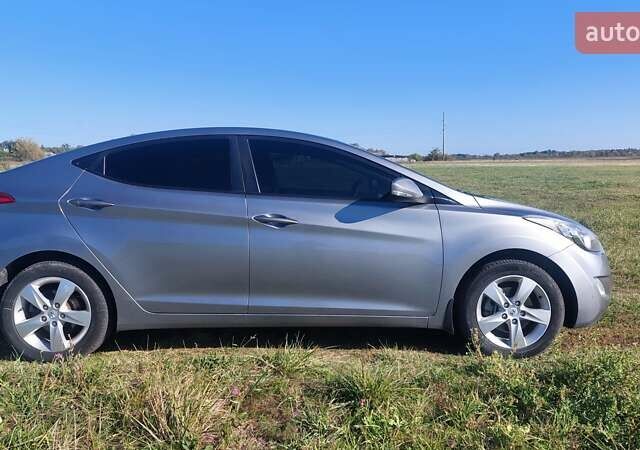 Сірий Хендай Елантра, об'ємом двигуна 1.8 л та пробігом 185 тис. км за 8900 $, фото 5 на Automoto.ua