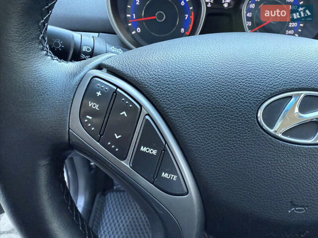 Хендай Элантра 2012 в Тернополе на Automoto.ua Серый Хендай Элантра, объемом двигателя 1.8 л и пробегом 168 тыс. км за 7500 $, фото 28 на Automoto.ua