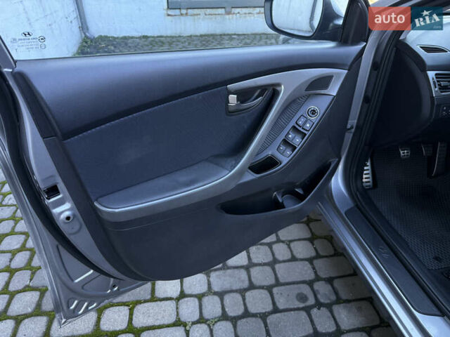 Хендай Элантра 2012 в Тернополе на Automoto.ua Серый Хендай Элантра, объемом двигателя 1.8 л и пробегом 168 тыс. км за 7500 $, фото 25 на Automoto.ua