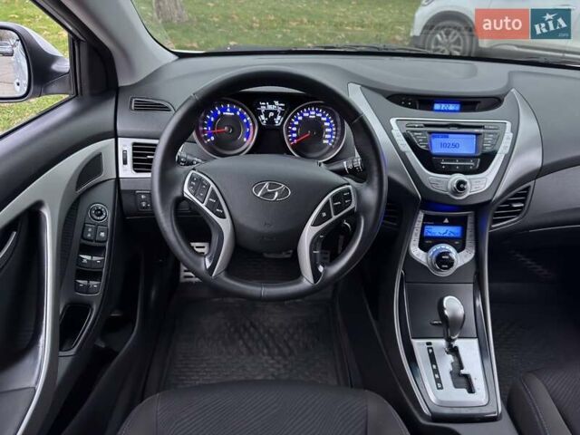 Серый Хендай Элантра, объемом двигателя 1.8 л и пробегом 180 тыс. км за 8800 $, фото 24 на Automoto.ua