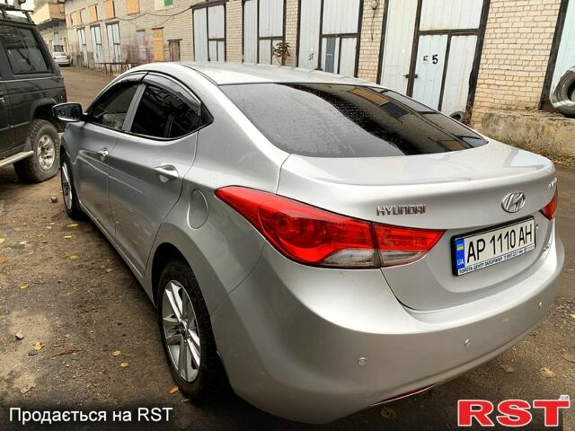 Сірий Хендай Елантра, об'ємом двигуна 1.6 л та пробігом 230 тис. км за 8500 $, фото 2 на Automoto.ua