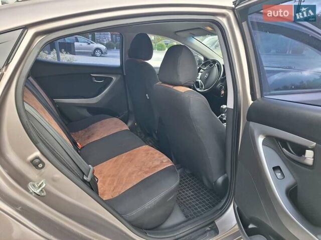 Серый Хендай Элантра, объемом двигателя 1.8 л и пробегом 142 тыс. км за 6700 $, фото 13 на Automoto.ua