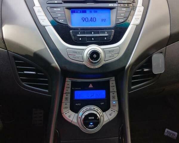 Сірий Хендай Елантра, об'ємом двигуна 1.8 л та пробігом 155 тис. км за 8800 $, фото 11 на Automoto.ua