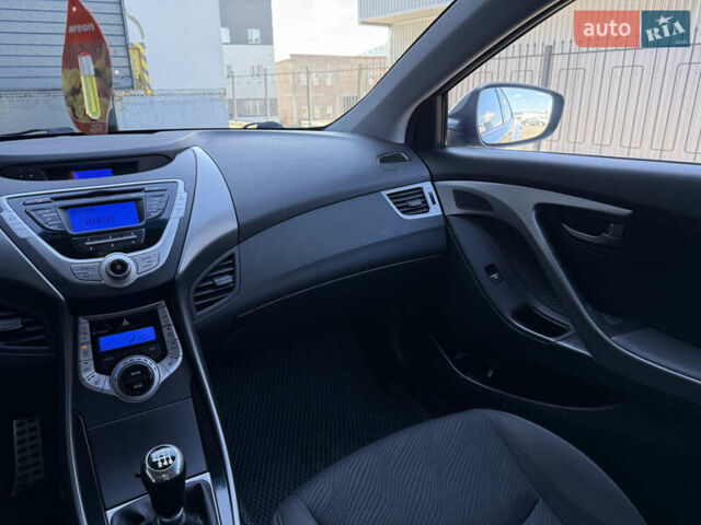 Хендай Элантра 2012 в Тернополе на Automoto.ua Серый Хендай Элантра, объемом двигателя 1.8 л и пробегом 168 тыс. км за 7500 $, фото 35 на Automoto.ua