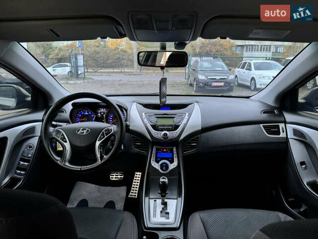 Хендай Элантра 2012 в Полтаве на Automoto.ua Серый Хендай Элантра, объемом двигателя 1.8 л и пробегом 228 тыс. км за 7999 $, фото 17 на Automoto.ua