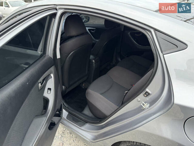 Хендай Элантра 2012 в Полтаве на Automoto.ua Серый Хендай Элантра, объемом двигателя 1.8 л и пробегом 228 тыс. км за 7999 $, фото 15 на Automoto.ua