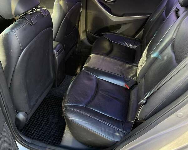 Сірий Хендай Елантра, об'ємом двигуна 1.8 л та пробігом 220 тис. км за 8600 $, фото 16 на Automoto.ua