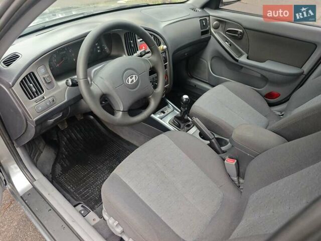 Серый Хендай Элантра, объемом двигателя 1.6 л и пробегом 197 тыс. км за 4400 $, фото 21 на Automoto.ua