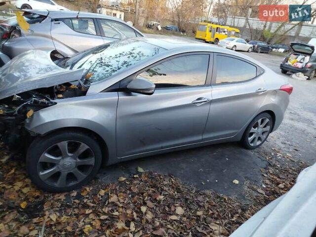 Сірий Хендай Елантра, об'ємом двигуна 1.8 л та пробігом 180 тис. км за 4500 $, фото 6 на Automoto.ua