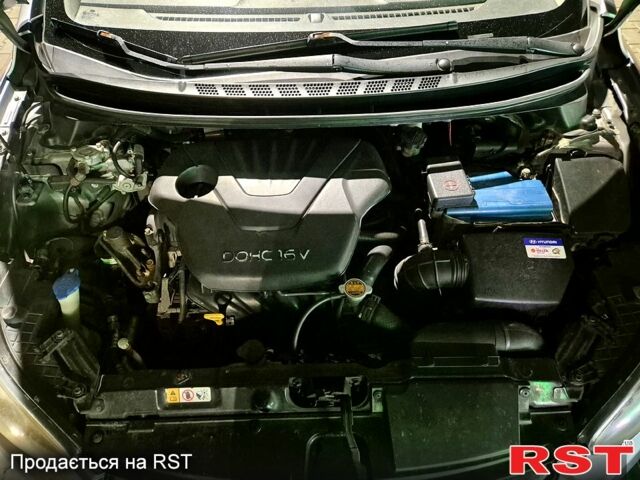 Серый Хендай Элантра, объемом двигателя 1.6 л и пробегом 182 тыс. км за 8900 $, фото 12 на Automoto.ua