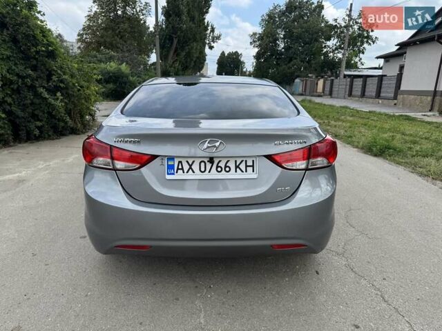 Серый Хендай Элантра, объемом двигателя 1.8 л и пробегом 175 тыс. км за 7900 $, фото 4 на Automoto.ua