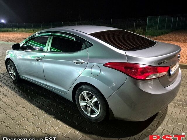 Серый Хендай Элантра, объемом двигателя 1.6 л и пробегом 182 тыс. км за 8900 $, фото 5 на Automoto.ua