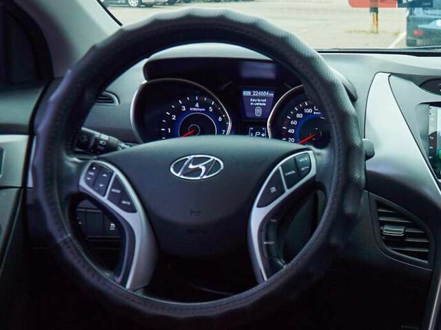 Сірий Хендай Елантра, об'ємом двигуна 1.59 л та пробігом 225 тис. км за 9500 $, фото 7 на Automoto.ua