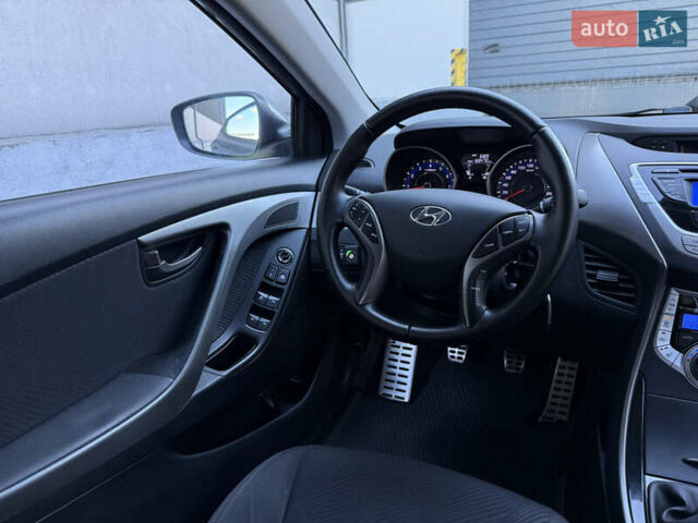 Хендай Элантра 2012 в Тернополе на Automoto.ua Серый Хендай Элантра, объемом двигателя 1.8 л и пробегом 168 тыс. км за 7500 $, фото 34 на Automoto.ua