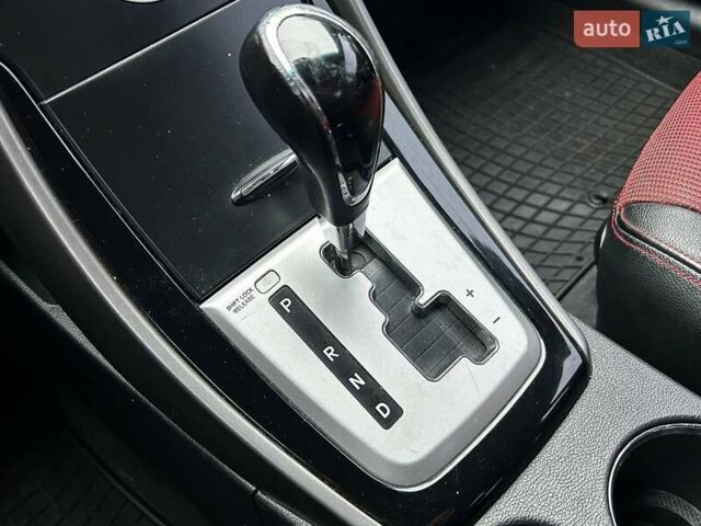 Сірий Хендай Елантра, об'ємом двигуна 1.59 л та пробігом 225 тис. км за 9990 $, фото 25 на Automoto.ua