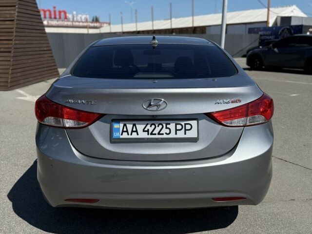 Сірий Хендай Елантра, об'ємом двигуна 1.6 л та пробігом 181 тис. км за 8900 $, фото 1 на Automoto.ua