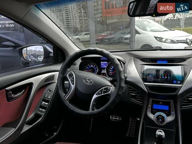 Сірий Хендай Елантра, об'ємом двигуна 1.59 л та пробігом 225 тис. км за 9990 $, фото 26 на Automoto.ua