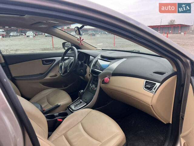 Серый Хендай Элантра, объемом двигателя 1.8 л и пробегом 150 тыс. км за 9800 $, фото 6 на Automoto.ua