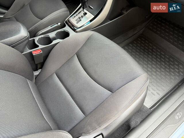 Серый Хендай Элантра, объемом двигателя 1.8 л и пробегом 88 тыс. км за 9700 $, фото 25 на Automoto.ua