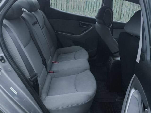 Серый Хендай Элантра, объемом двигателя 1.8 л и пробегом 270 тыс. км за 6700 $, фото 3 на Automoto.ua