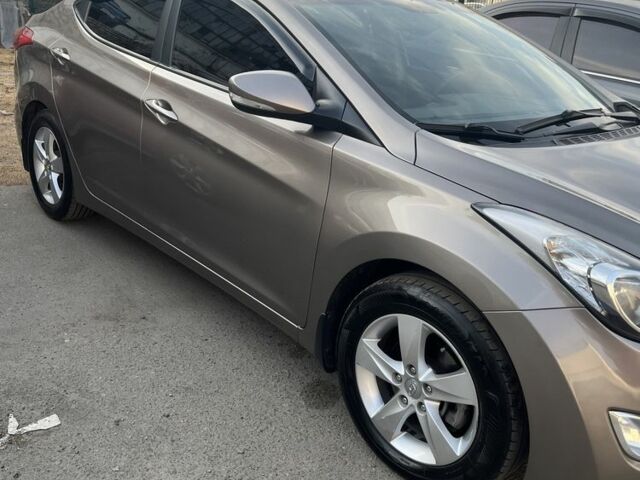 Сірий Хендай Елантра, об'ємом двигуна 1.8 л та пробігом 130 тис. км за 9900 $, фото 2 на Automoto.ua