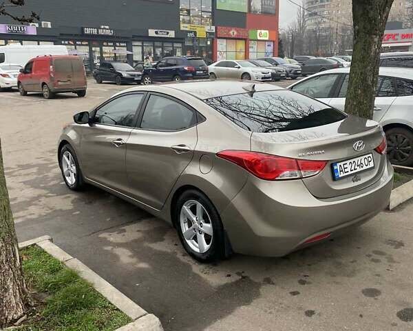 Серый Хендай Элантра, объемом двигателя 1.59 л и пробегом 127 тыс. км за 7900 $, фото 3 на Automoto.ua