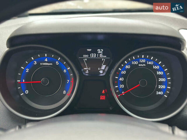Серый Хендай Элантра, объемом двигателя 1.6 л и пробегом 133 тыс. км за 8690 $, фото 16 на Automoto.ua