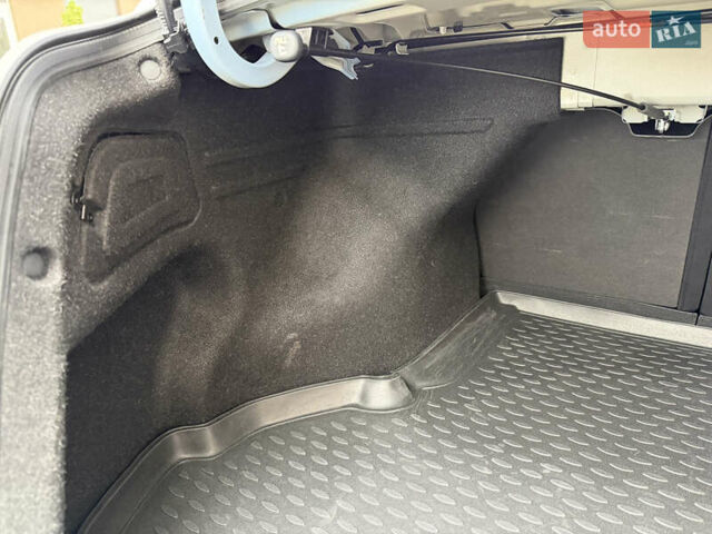 Серый Хендай Элантра, объемом двигателя 1.8 л и пробегом 88 тыс. км за 9700 $, фото 36 на Automoto.ua