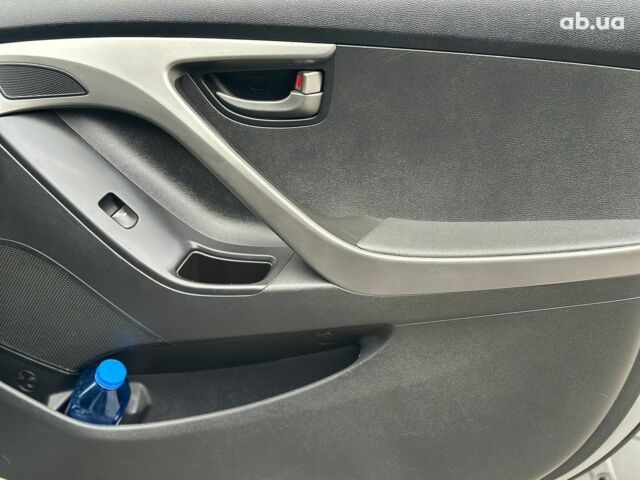 Серый Хендай Элантра, объемом двигателя 1.6 л и пробегом 133 тыс. км за 8690 $, фото 11 на Automoto.ua