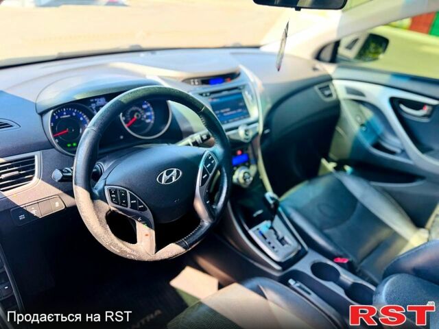 Сірий Хендай Елантра, об'ємом двигуна 1.8 л та пробігом 130 тис. км за 8800 $, фото 9 на Automoto.ua