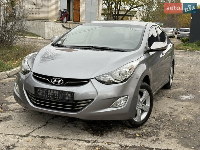 Хендай Елантра 2013 у Дніпро (Дніпропетровську) на Automoto.ua Сірий Хендай Елантра, об'ємом двигуна 1.8 л та пробігом 146 тис. км за 9300 $, фото 2 на Automoto.ua