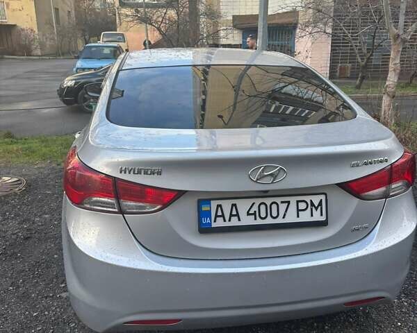 Серый Хендай Элантра, объемом двигателя 1.8 л и пробегом 185 тыс. км за 9300 $, фото 1 на Automoto.ua