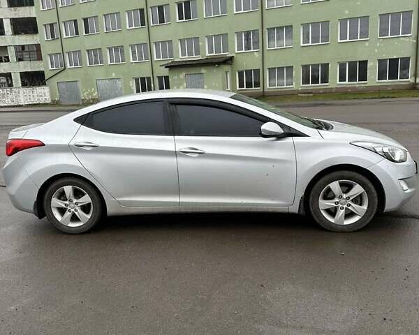 Серый Хендай Элантра, объемом двигателя 1.8 л и пробегом 136 тыс. км за 10500 $, фото 2 на Automoto.ua