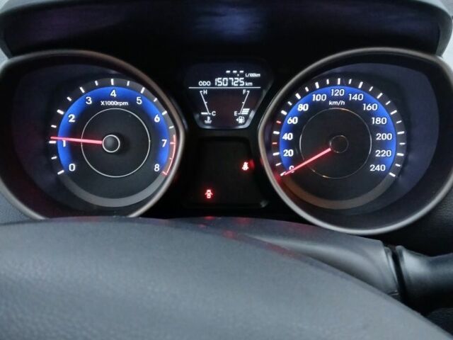 Сірий Хендай Елантра, об'ємом двигуна 1.6 л та пробігом 150 тис. км за 8000 $, фото 8 на Automoto.ua