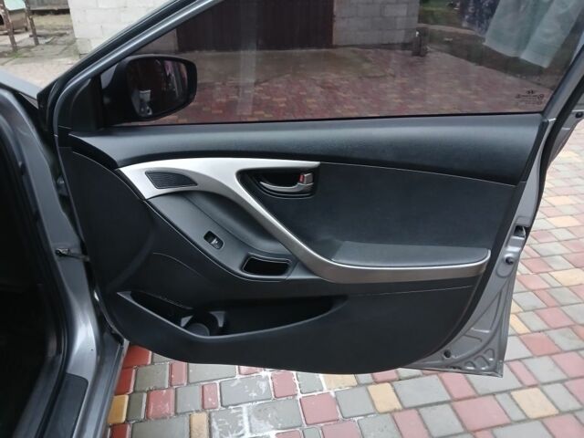 Сірий Хендай Елантра, об'ємом двигуна 1.6 л та пробігом 150 тис. км за 8000 $, фото 15 на Automoto.ua