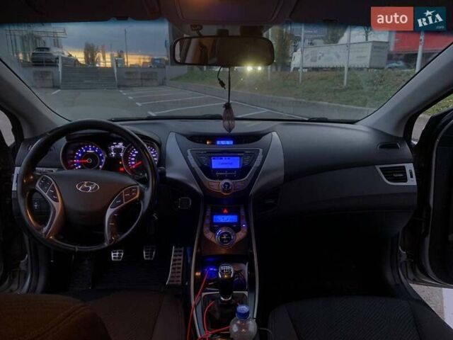 Хендай Элантра 2013 в Киеве на Automoto.ua Серый Хендай Элантра, объемом двигателя 1.8 л и пробегом 144 тыс. км за 7450 $, фото 16 на Automoto.ua