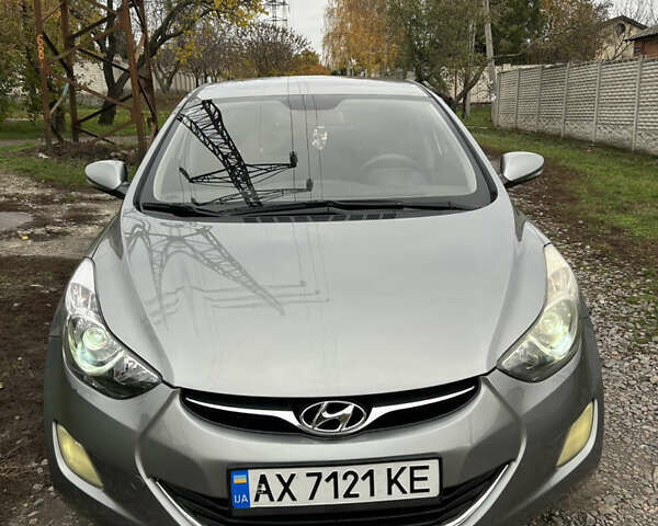 Серый Хендай Элантра, объемом двигателя 1.59 л и пробегом 136 тыс. км за 9500 $, фото 7 на Automoto.ua