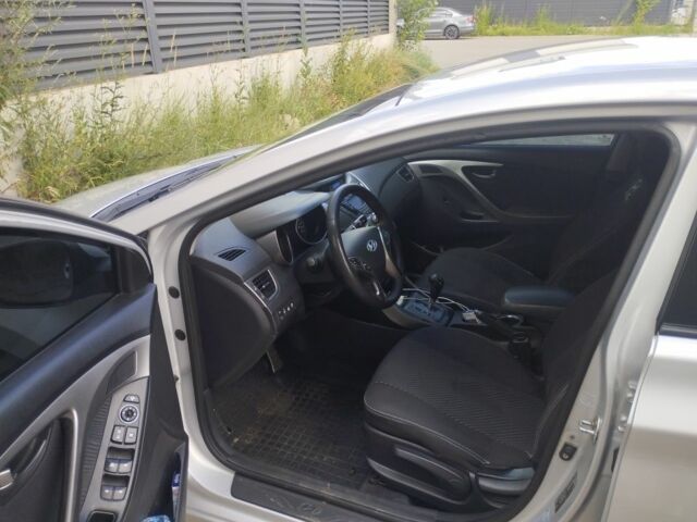 Сірий Хендай Елантра, об'ємом двигуна 1.8 л та пробігом 200 тис. км за 7600 $, фото 6 на Automoto.ua