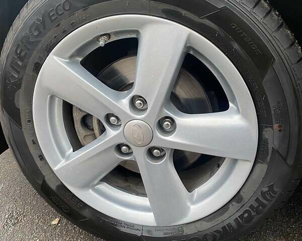 Серый Хендай Элантра, объемом двигателя 1.59 л и пробегом 127 тыс. км за 7900 $, фото 6 на Automoto.ua