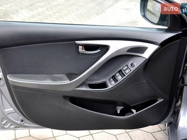 Серый Хендай Элантра, объемом двигателя 1.8 л и пробегом 160 тыс. км за 7500 $, фото 14 на Automoto.ua