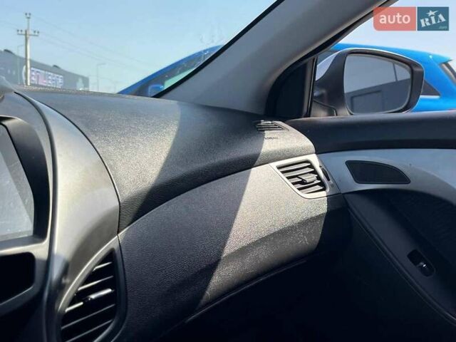 Серый Хендай Элантра, объемом двигателя 1.8 л и пробегом 107 тыс. км за 8990 $, фото 24 на Automoto.ua