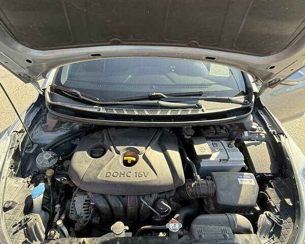 Серый Хендай Элантра, объемом двигателя 1.8 л и пробегом 93 тыс. км за 11300 $, фото 6 на Automoto.ua