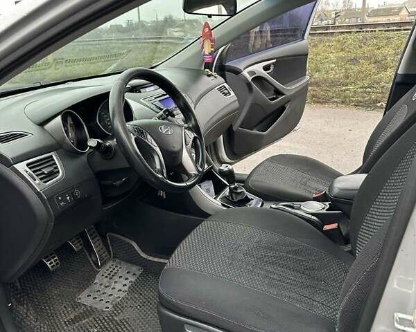 Серый Хендай Элантра, объемом двигателя 1.8 л и пробегом 136 тыс. км за 10500 $, фото 13 на Automoto.ua