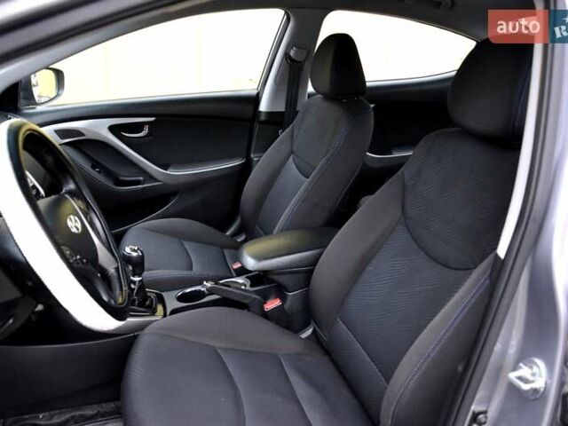 Серый Хендай Элантра, объемом двигателя 1.8 л и пробегом 160 тыс. км за 7500 $, фото 17 на Automoto.ua