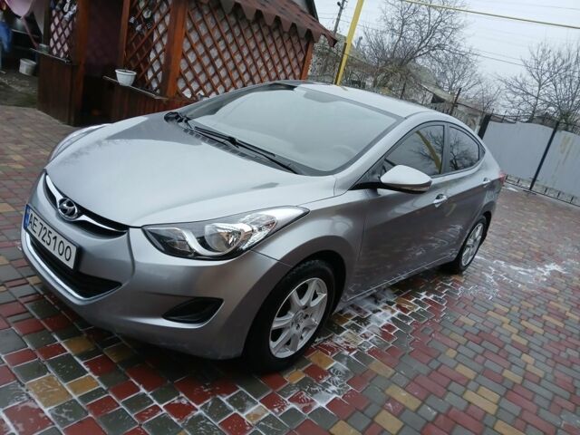 Сірий Хендай Елантра, об'ємом двигуна 1.6 л та пробігом 150 тис. км за 8000 $, фото 1 на Automoto.ua
