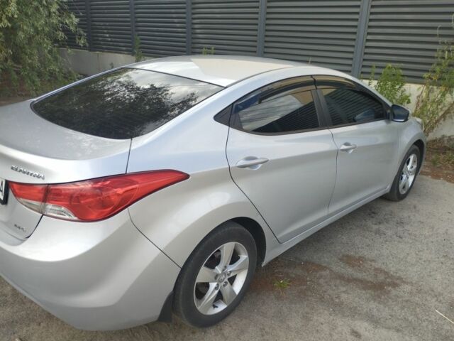 Сірий Хендай Елантра, об'ємом двигуна 1.8 л та пробігом 200 тис. км за 7600 $, фото 3 на Automoto.ua