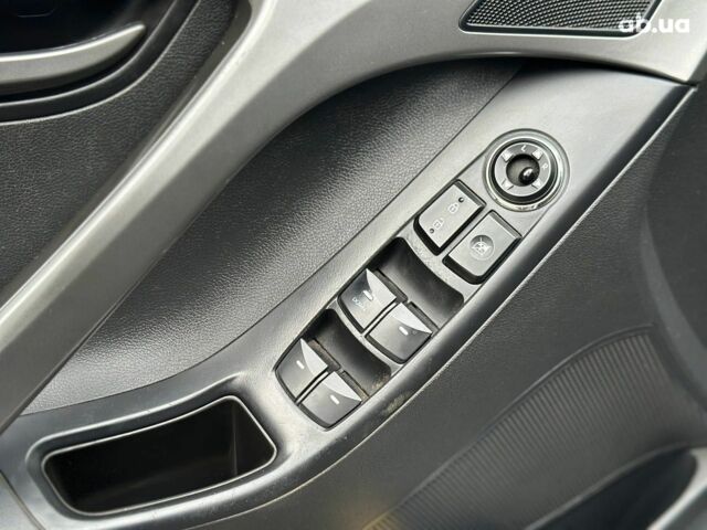 Серый Хендай Элантра, объемом двигателя 1.6 л и пробегом 133 тыс. км за 8690 $, фото 14 на Automoto.ua