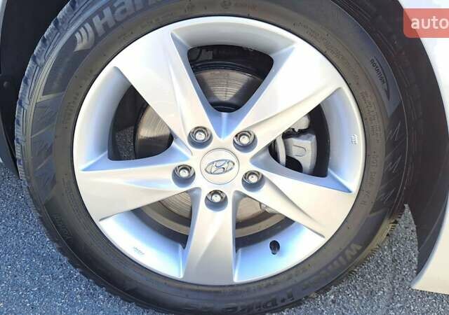 Серый Хендай Элантра, объемом двигателя 1.8 л и пробегом 143 тыс. км за 9300 $, фото 32 на Automoto.ua