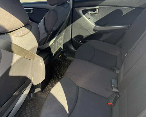 Серый Хендай Элантра, объемом двигателя 1.8 л и пробегом 93 тыс. км за 11300 $, фото 9 на Automoto.ua