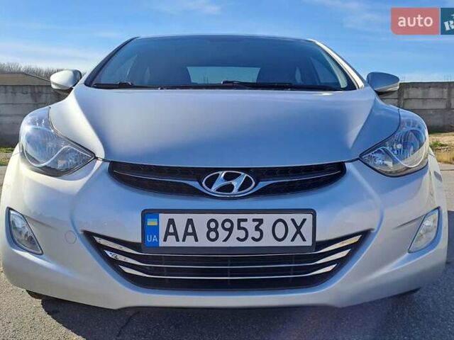 Серый Хендай Элантра, объемом двигателя 1.8 л и пробегом 143 тыс. км за 9300 $, фото 3 на Automoto.ua